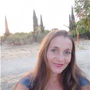 Dicto clases de Castellano y Matemática. También soy especialista en Geografía